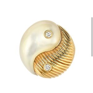 YIN YANG RING - MOTHER OF PEARL/DIAMONDS